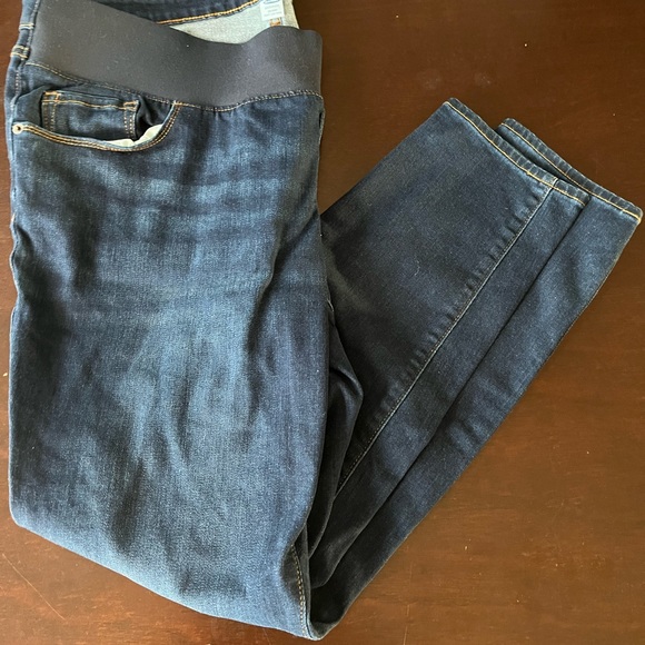 Old Navy Maternity Skinny Jeans EUC - Picture 1 of 3
